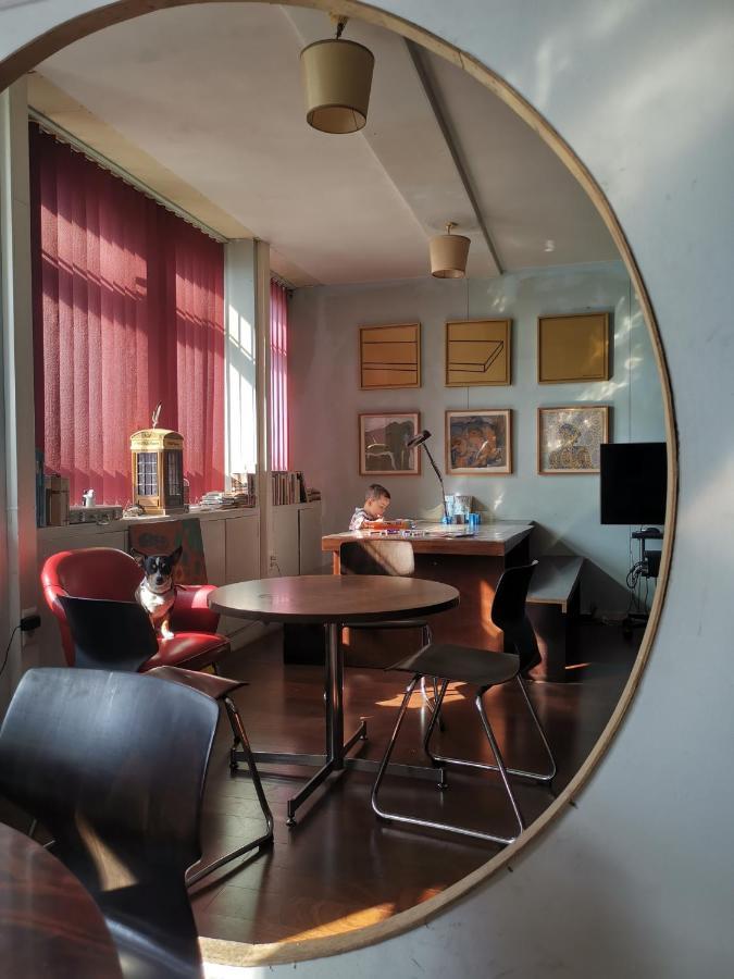 Ghostel 1St - Aventure Alternative - Guest House - Arts-Factory-Experience - For Artists, Makers And Open Minds - Attention, We Are Not A Hotel And Are Not Adapted For Everybody - Read Host Warnings Before Reservation - Www,Providence,Be Asbl Charleroi Exteriér fotografie