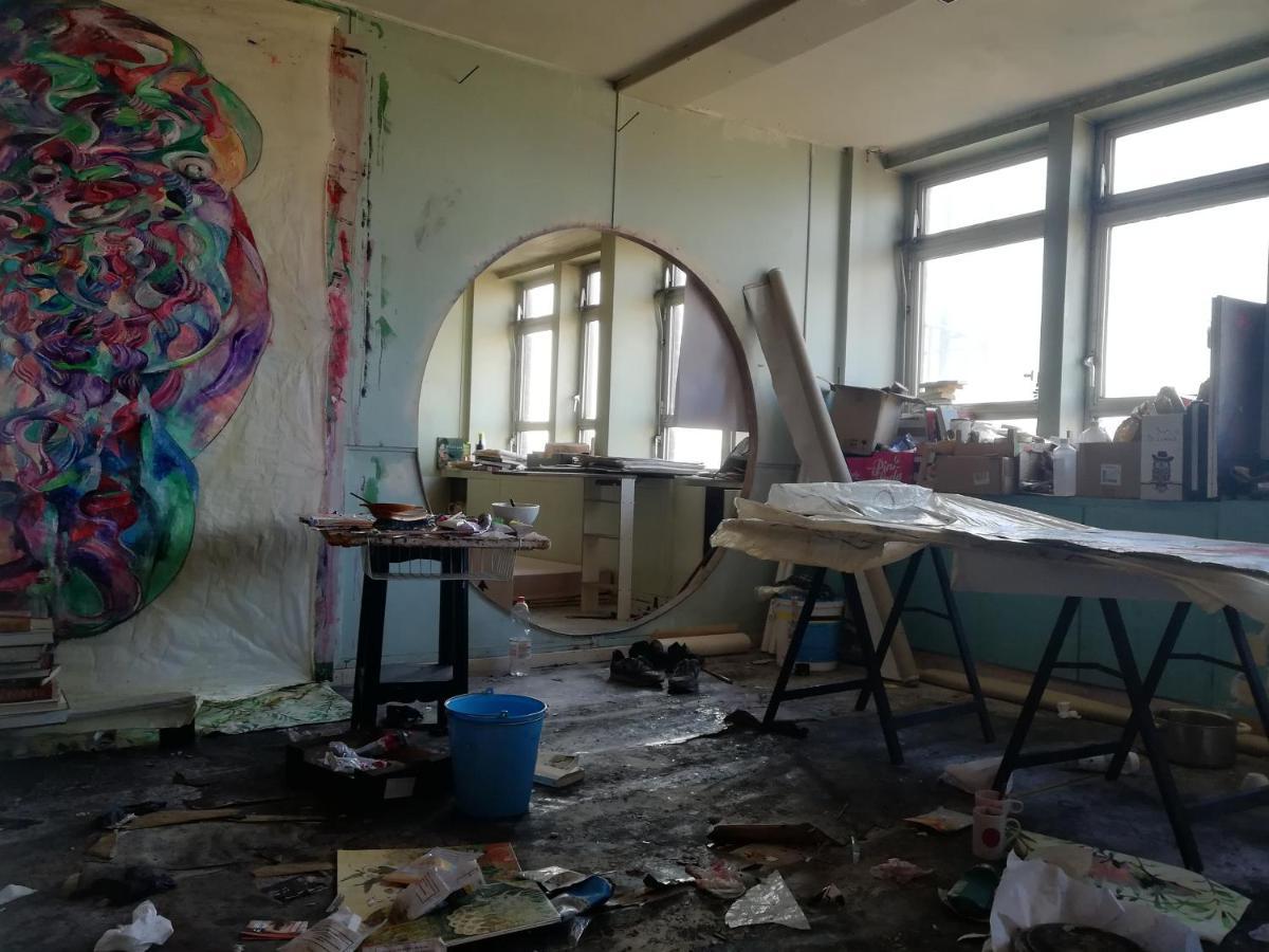 Ghostel 1St - Aventure Alternative - Guest House - Arts-Factory-Experience - For Artists, Makers And Open Minds - Attention, We Are Not A Hotel And Are Not Adapted For Everybody - Read Host Warnings Before Reservation - Www,Providence,Be Asbl Charleroi Exteriér fotografie